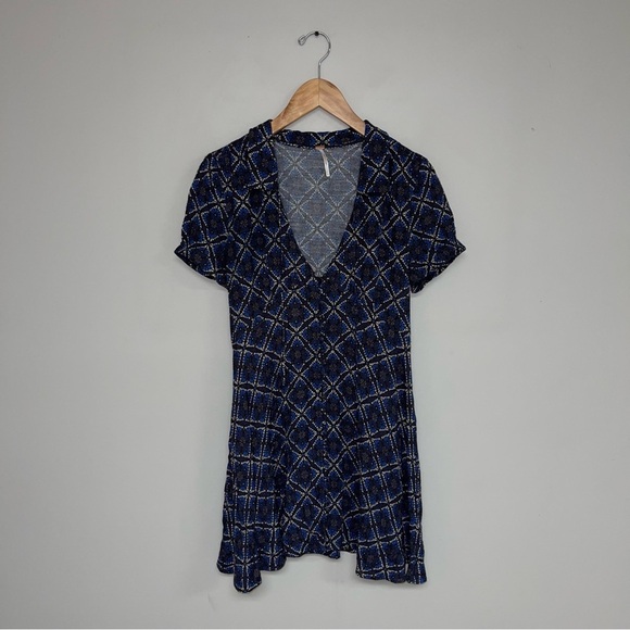Free People Melody Dress Blue Black White Geo Print Short Sleeve Lightweight - Picture 2 of 13